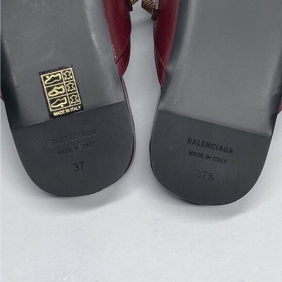 Balenciaga Cosy Cagole Studded Mule - Picture 14 of 14